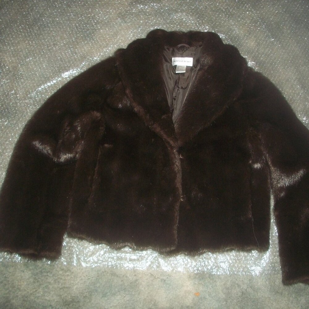 womens faux fur coat.Fake mink. Brown. lined. Newport News.size small